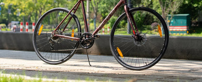 Hiland 700C Men's and Women's Road Bike, Lightweight Aluminum Frame, 7-Speed Dual Disc Brake Racing, 28-Inch Commuter Road Bike